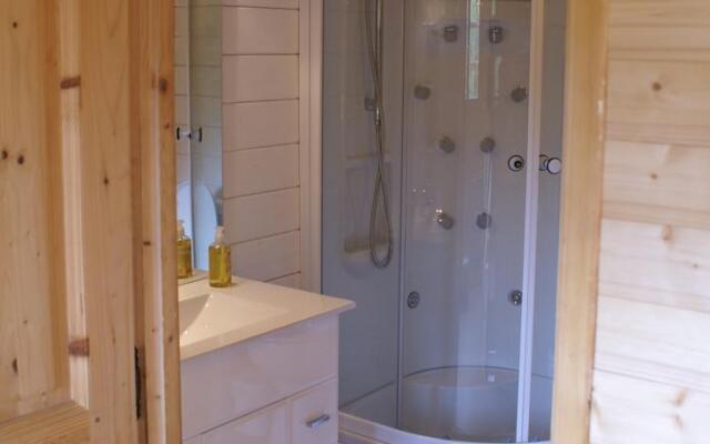 Chambres d’Hôtes et Chalets Gîtes La Croisée des Chemins