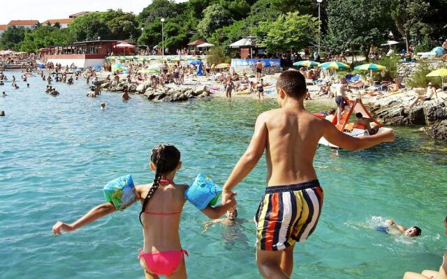 Apartments and Room Drazen