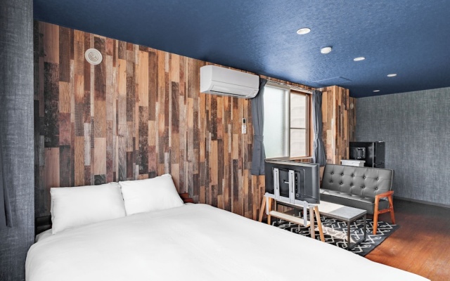 Silk Court 402 – Guest Rooms – Chitose
