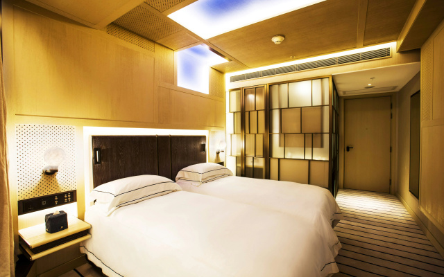 The Emperor Hotel - Image 7