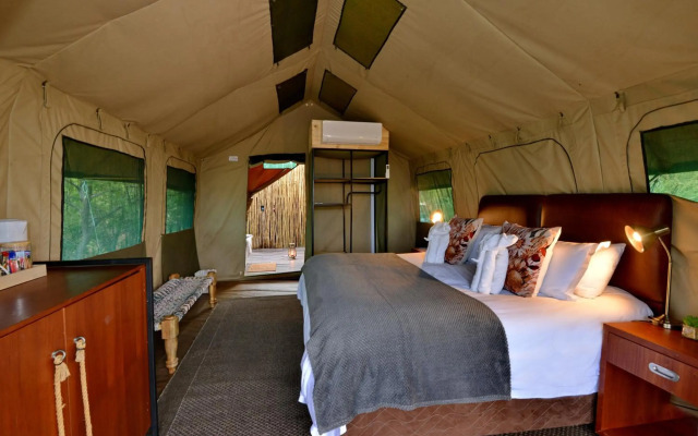 Tshukudu Game Lodge