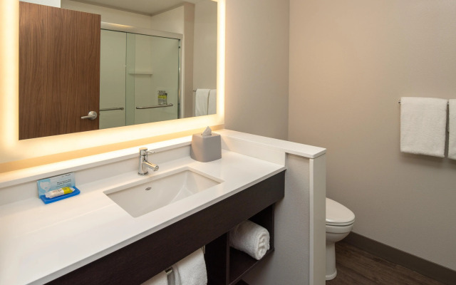 Holiday Inn Express & Suites Camas - Vancouver by IHG