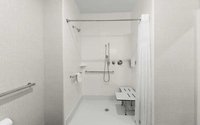 Hampton Inn & Suites By Hilton Sherman