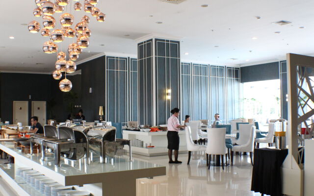 Golden Tulip Legacy Surabaya