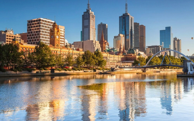 Authentic 1 Bedroom Apartment In Charming Fitzroy