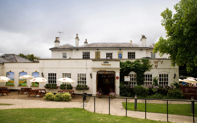 Premier Inn Epsom Central