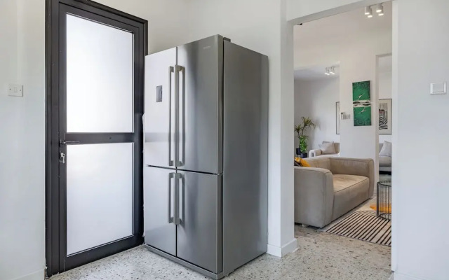Trygoni Court - Elegant Downtown 3-bdr Apartment