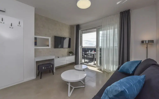 Pool Apartments & Rooms Mare