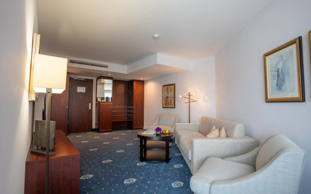 Hotel Vier Jahreszeiten Starnberg