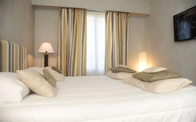 Pavillon Riviera 1 YourHostHelper