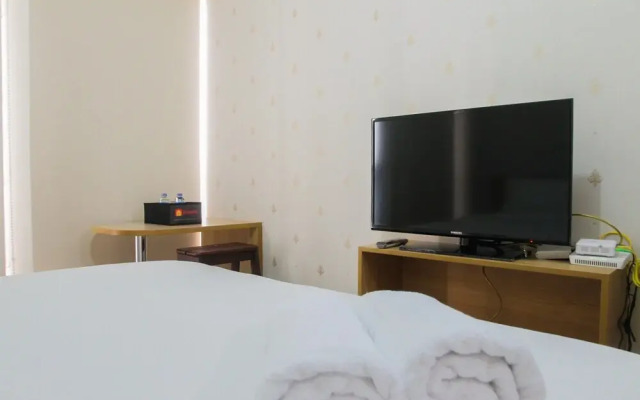 Homey Studio Tifolia Apartment