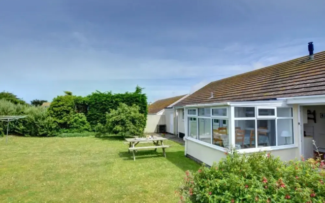 Holiday Home Crescent