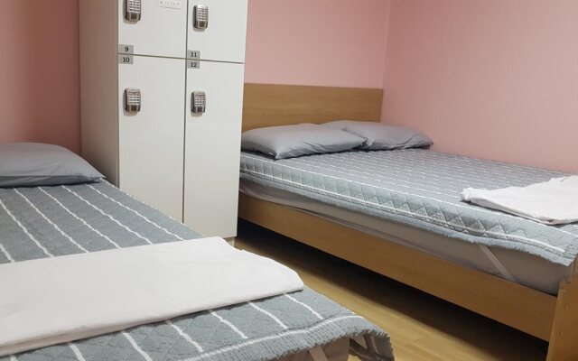 Gera Ladies Guesthouse