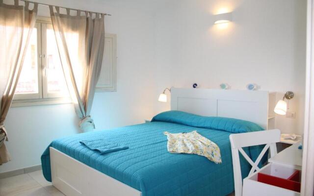 Turquoise & Wood Stylish House 23