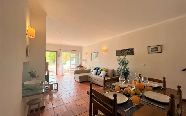 Vilamoura Typical 1 With Pool by Homing