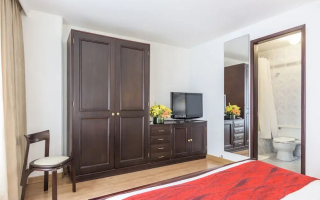 Hotel Hill House Suites