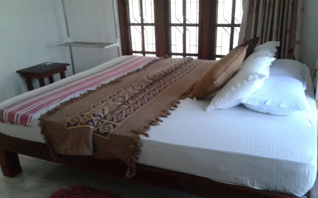 Lakeside resort Habarana