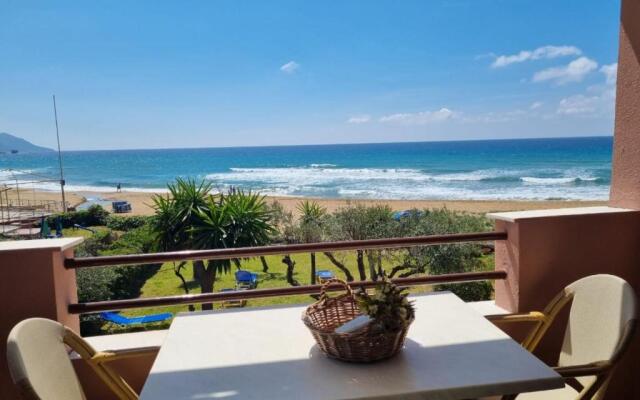 Glyfada Beachfront Apartment A3g 58a