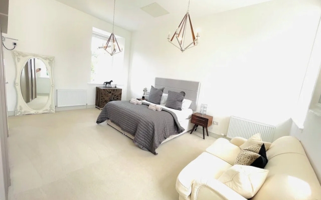 Great Glen Townhouse