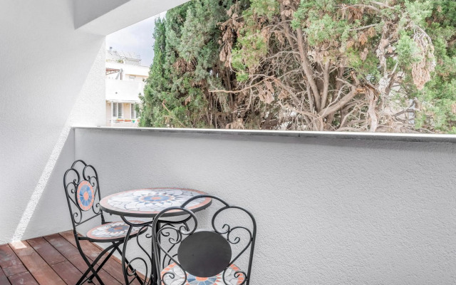 Stunning 1 BDR with balcony on Sheinkin st