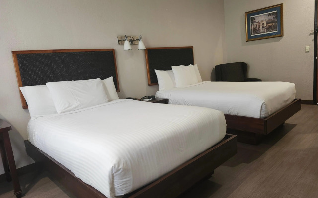 Wyndham Garden Hotel Baronne Plaza
