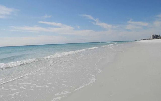 Emerald Towers by Panhandle Getaways