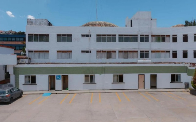 Hotel Zacatecas Courts