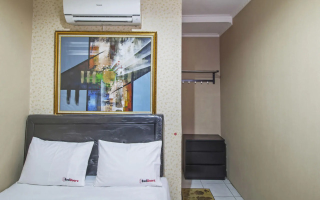 RedDoorz @ Slipi Jaya