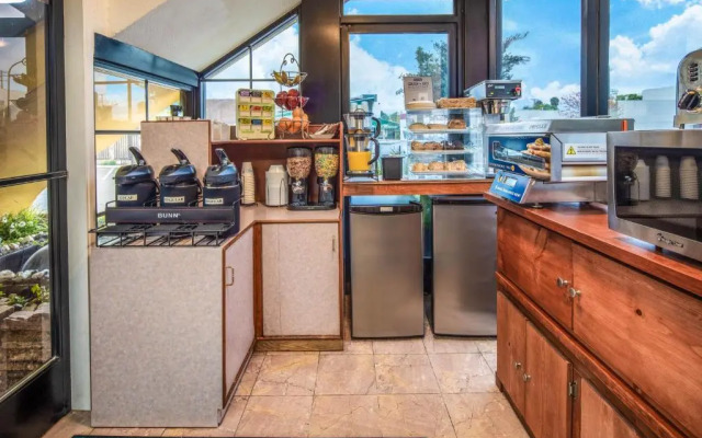 Travelodge Burbank-Glendale