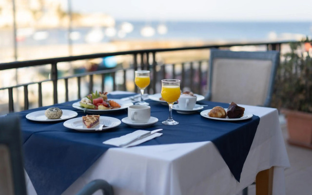Calypso Hotel