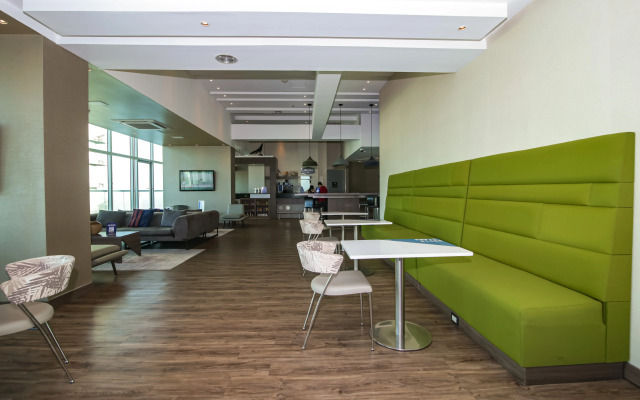 Hampton By Hilton Cartagena