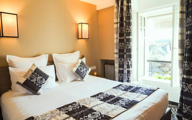 Hotel Le Lion d'Or et restaurant la Table du Lion