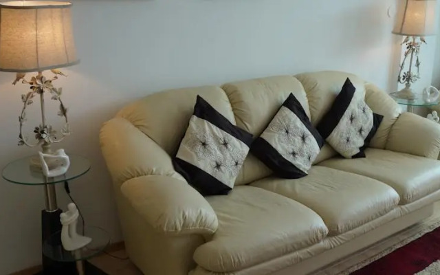 Dom-El Real Apartments in Sea View Complex