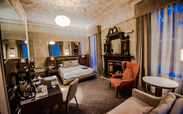 The Lynnhurst Hotel