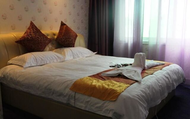 Zhengzhou Love Theme Hotel