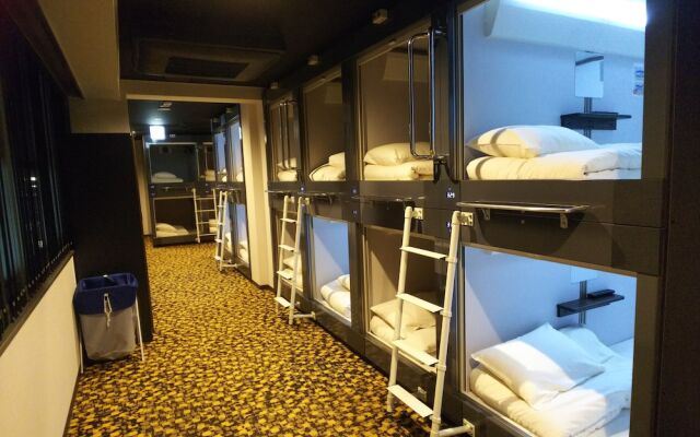 KOBE Capsule Hotel SEKI