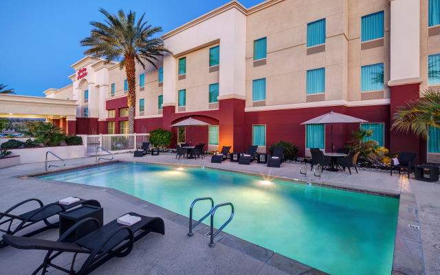 Hampton Inn & Suites Palm Desert