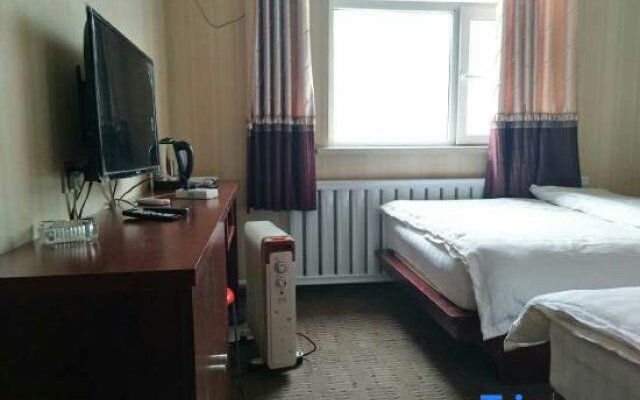Urumqi West Road Hotel