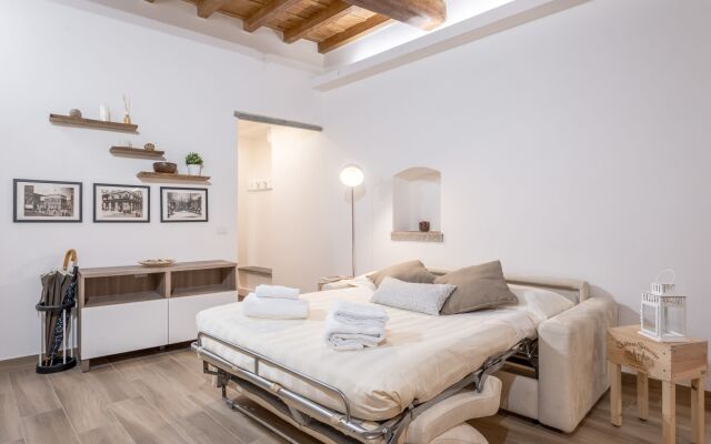 Santa Croce Place by Mmega