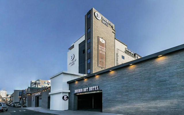 Brown Dot Hotel Sasang Renecite