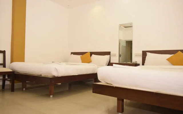 OYO 9970 Hotel Auro INN