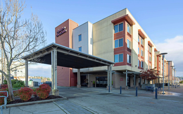 Hampton Inn & Suites Bremerton