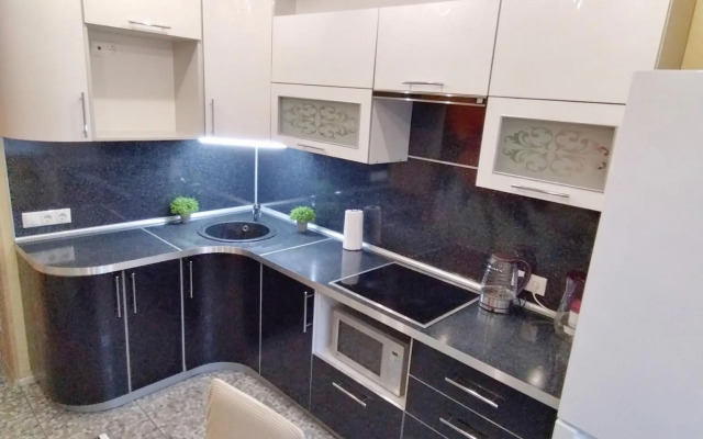 На сутки 51 на улице Карла Либкнехта 42