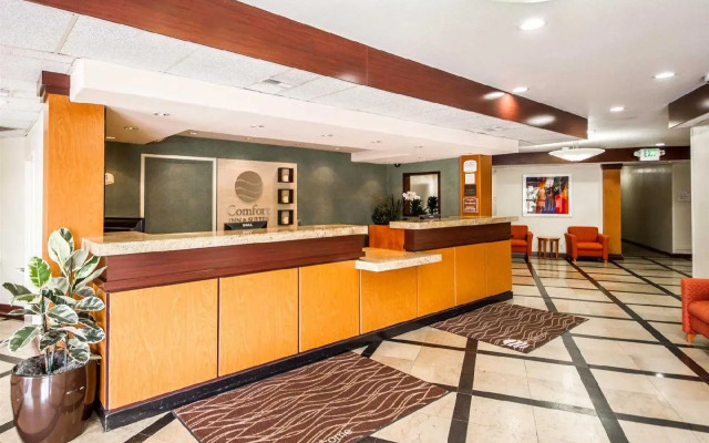 Comfort Inn & Suites Oakland