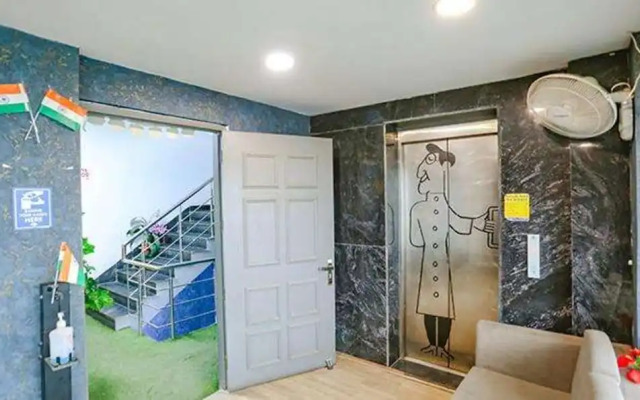 Oyo Townhouse 331 Vat Hotels