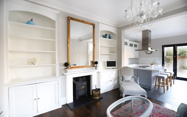 Stunning 4 Bedroom House in Balham