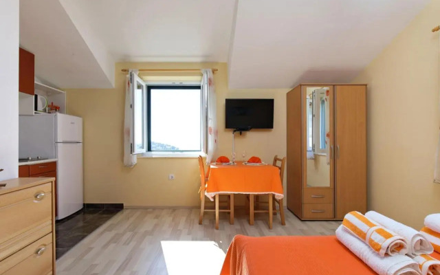 Orange studio Eni