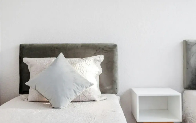 2BR Roma Norte - Parking, Sleeps 6 - Internet