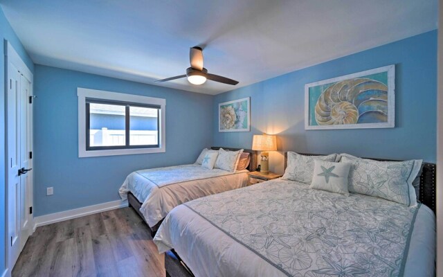 Walk to Beach: Getaway w/ Pool in Naples!