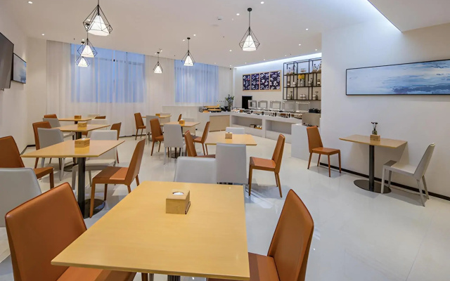 City Comfort Inn (Wuzhou Sanlong Avenue Xijiang Sanqiao store)